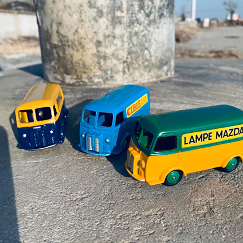 Party Games Bus - Scala 1:64 Dinky Toys Lega 25B