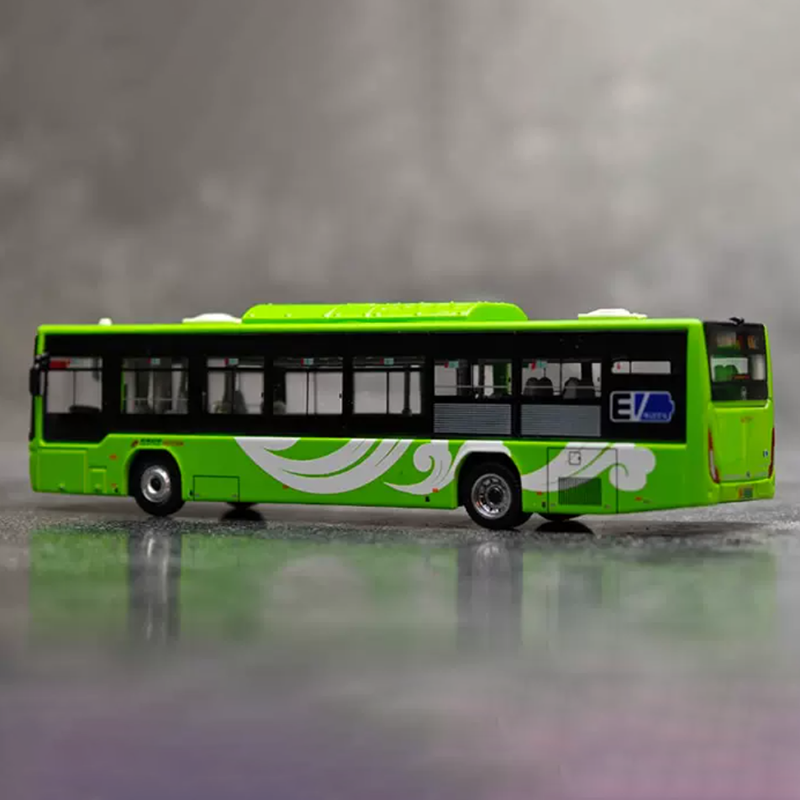 Modellino in Scala 1:110 del T - Party Games Bus recensione e prezzo